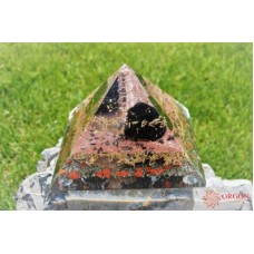 NaFreGonit Pyramide Schutz und Kraft